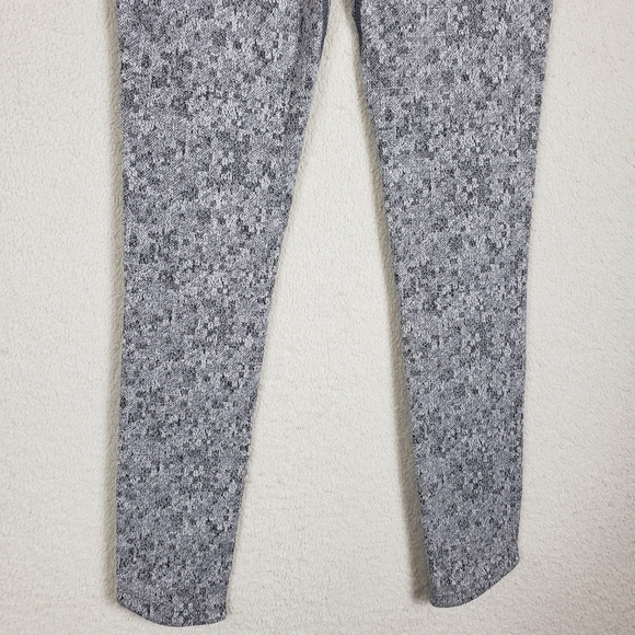 Gymshark gray leggings size XS - Picture 6 of 9